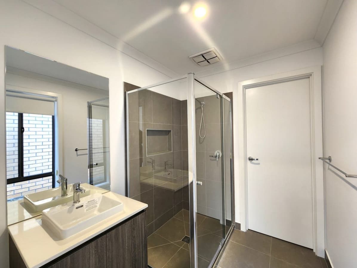 131 Bramley Avenue, CHARLEMONT VIC 3217, Charlemont - Thumbnail 6