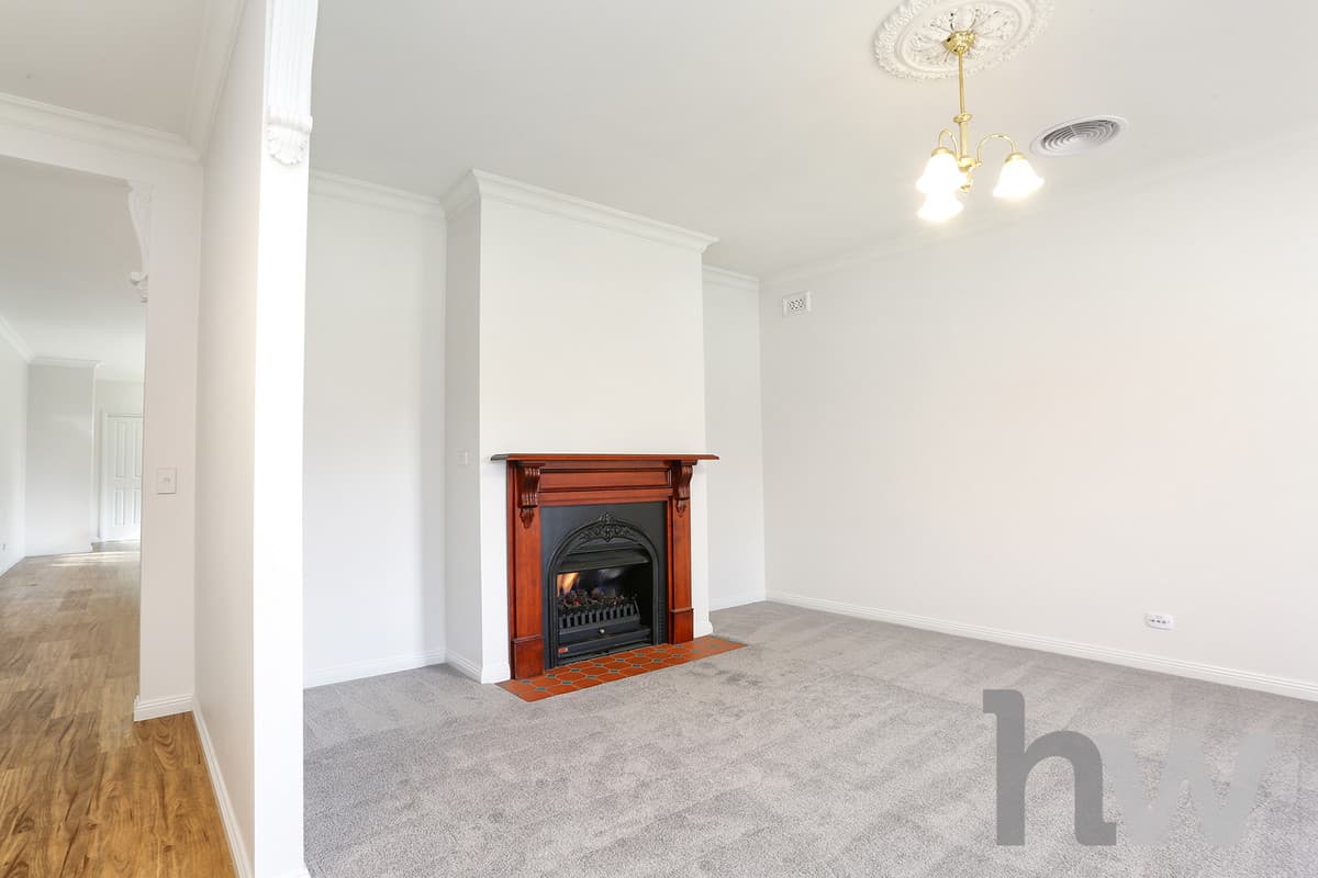 70 Augustine Drive, HIGHTON VIC 3216, Highton - Thumbnail 2
