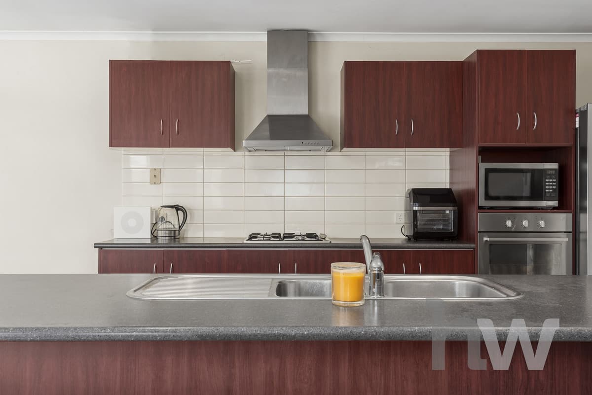 8 Ellesby Court, GROVEDALE VIC 3216, Grovedale - Thumbnail 4