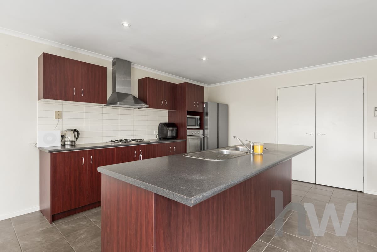 8 Ellesby Court, GROVEDALE VIC 3216, Grovedale - Thumbnail 5