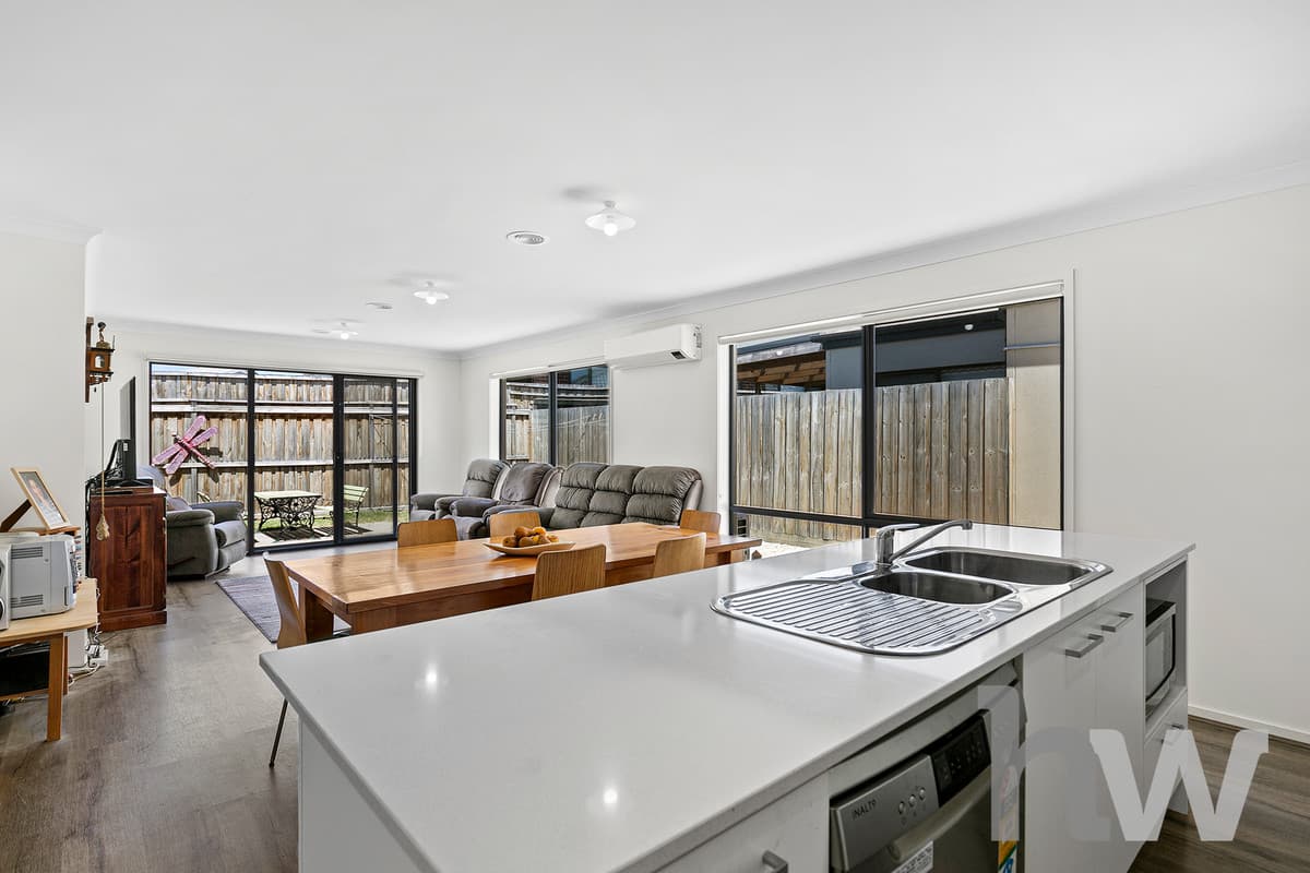 33 Dobell Street, MOUNT DUNEED VIC 3217, Mount Duneed - Thumbnail 2