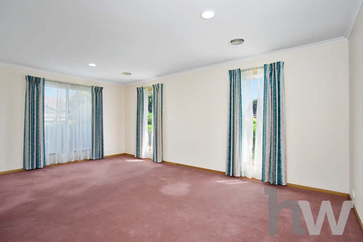 8 Bettsons Court, WHITTINGTON VIC 3219, Whittington - Thumbnail 2