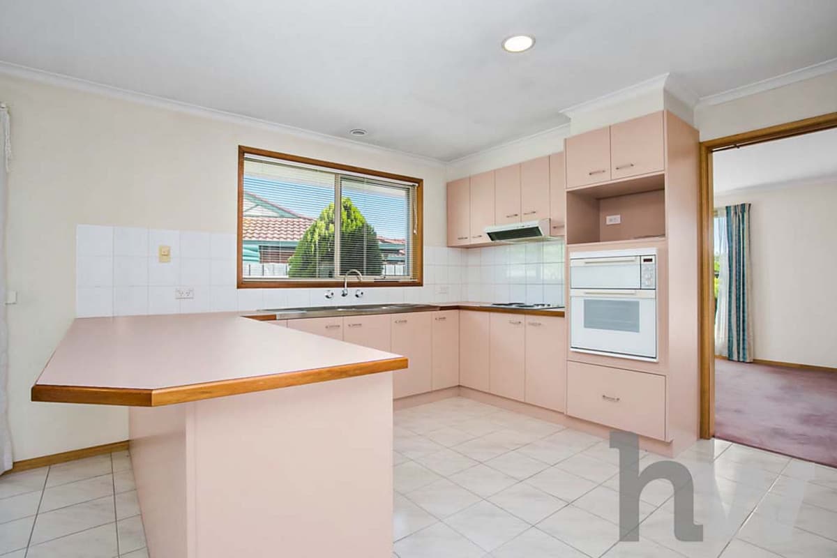 8 Bettsons Court, WHITTINGTON VIC 3219, Whittington - Thumbnail 3