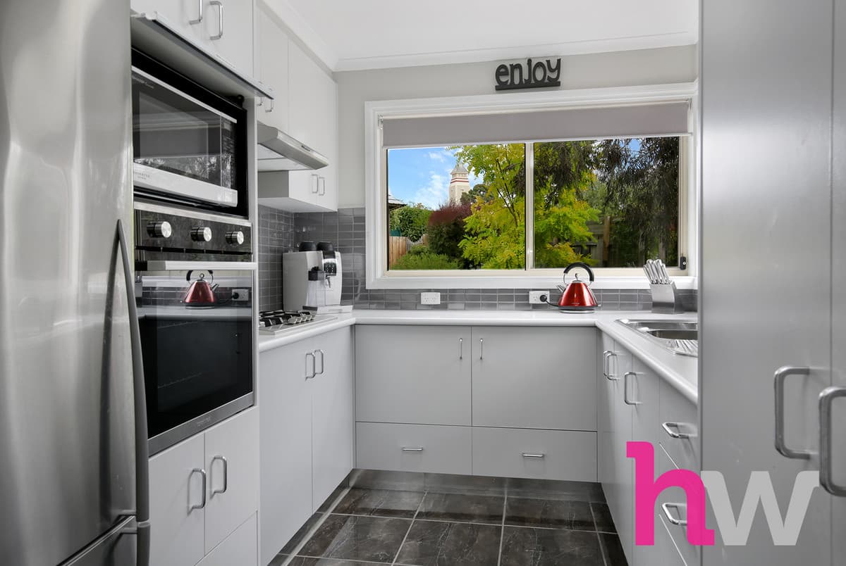 2 / 4 Keating Court, HIGHTON VIC 3216, Highton - Thumbnail 4