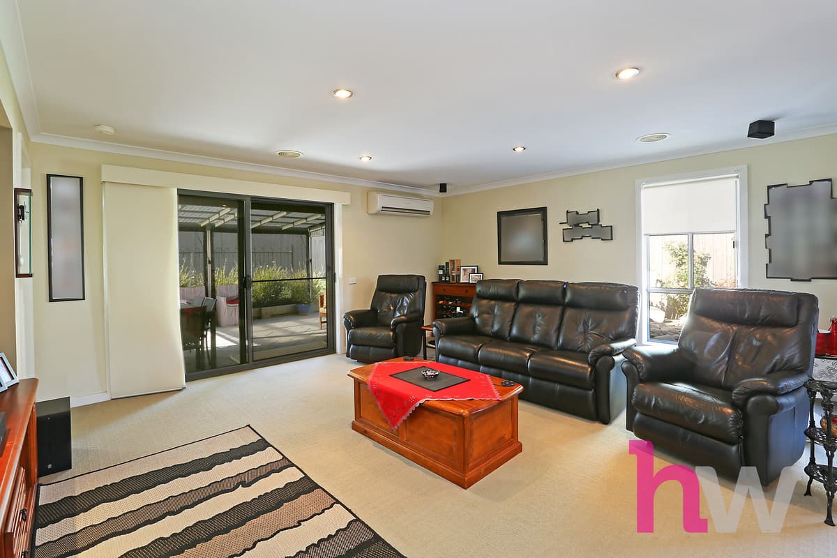 11 Thwaites Close, HIGHTON VIC 3216, Highton - Thumbnail 2