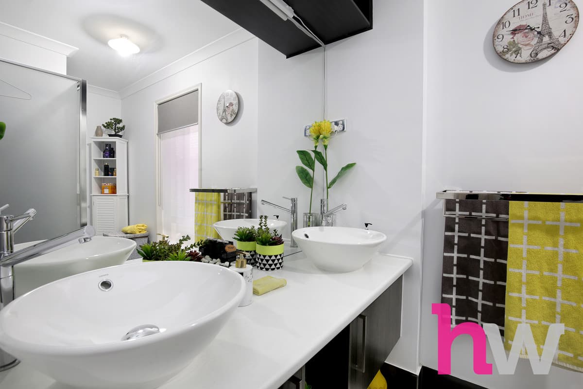 100 Canterbury Road West, LARA VIC 3212, Lara - Thumbnail 4