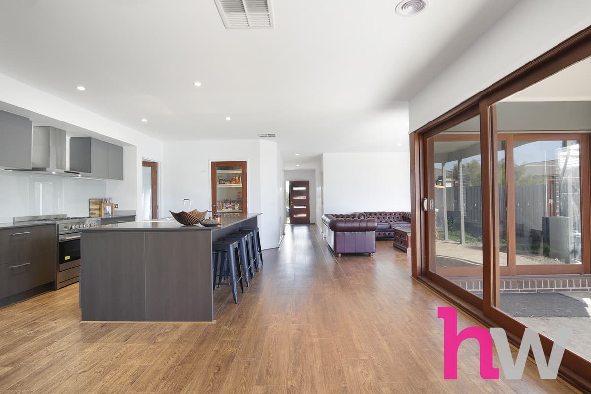 21 Whitfords Drive, ARMSTRONG CREEK VIC 3217, Armstrong Creek - Thumbnail 2