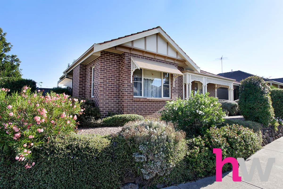 86 Augustine Drive, HIGHTON VIC 3216, Highton - Image 1