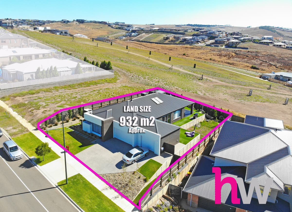 81 Stoneleigh Crescent, HIGHTON VIC 3216, Highton - Thumbnail 2