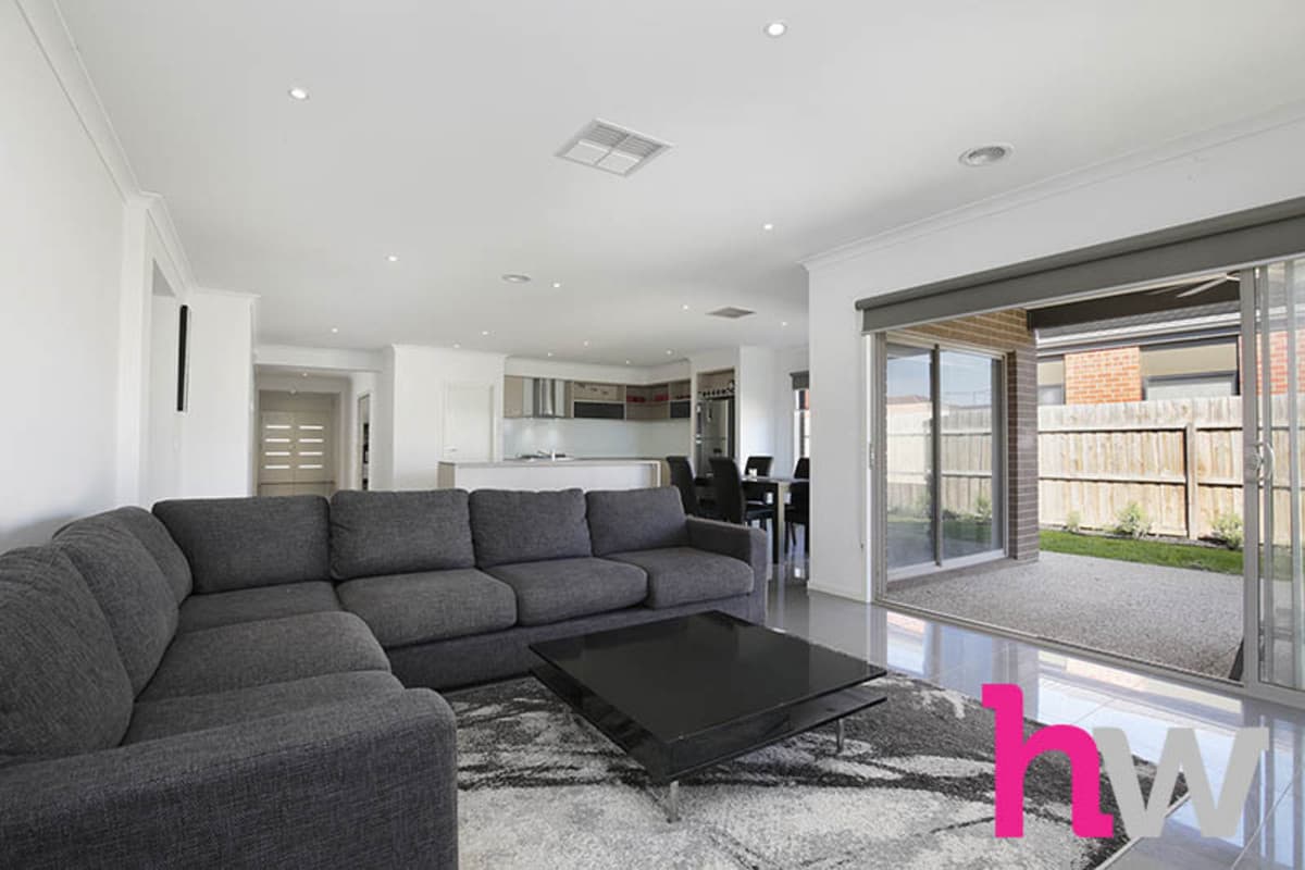 12 Whitecliff Way, ARMSTRONG CREEK VIC 3217, Armstrong Creek - Thumbnail 2