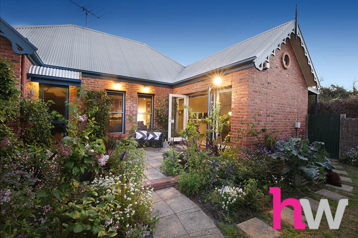 2 / 21 Russell Street, NEWTOWN VIC 3220, Newtown - Image 1