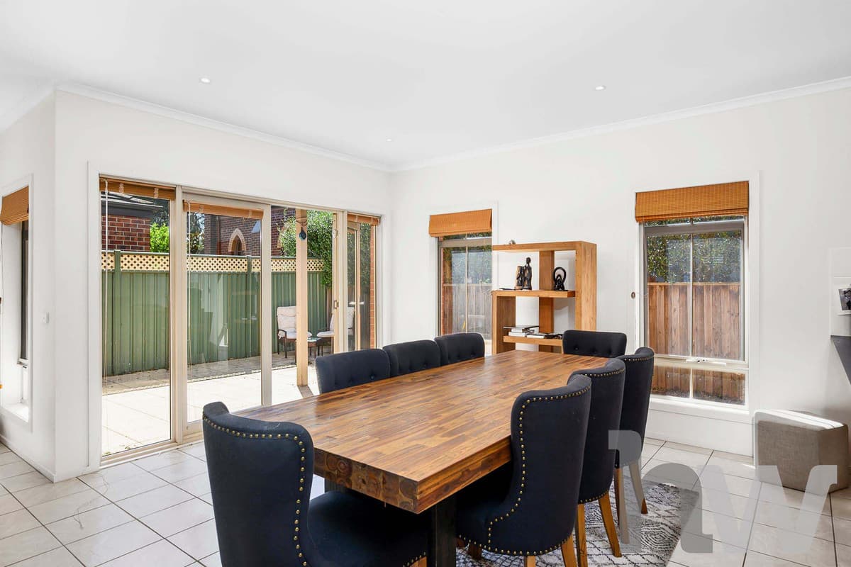 10 College Court, NEWTOWN VIC 3220, Newtown - Thumbnail 3