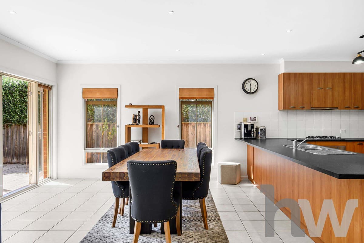 10 College Court, NEWTOWN VIC 3220, Newtown - Thumbnail 4