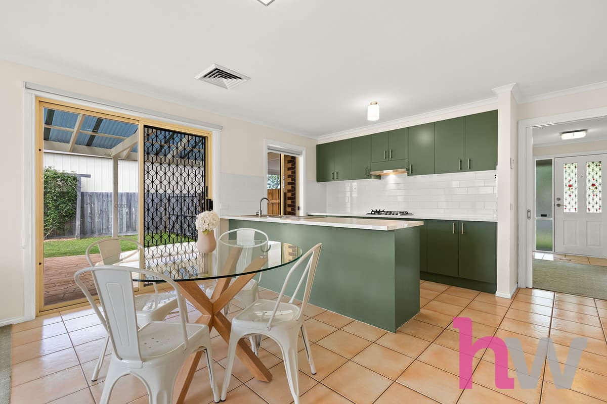 27 Homestead Drive, ST ALBANS PARK VIC 3219, St Albans Park - Thumbnail 2