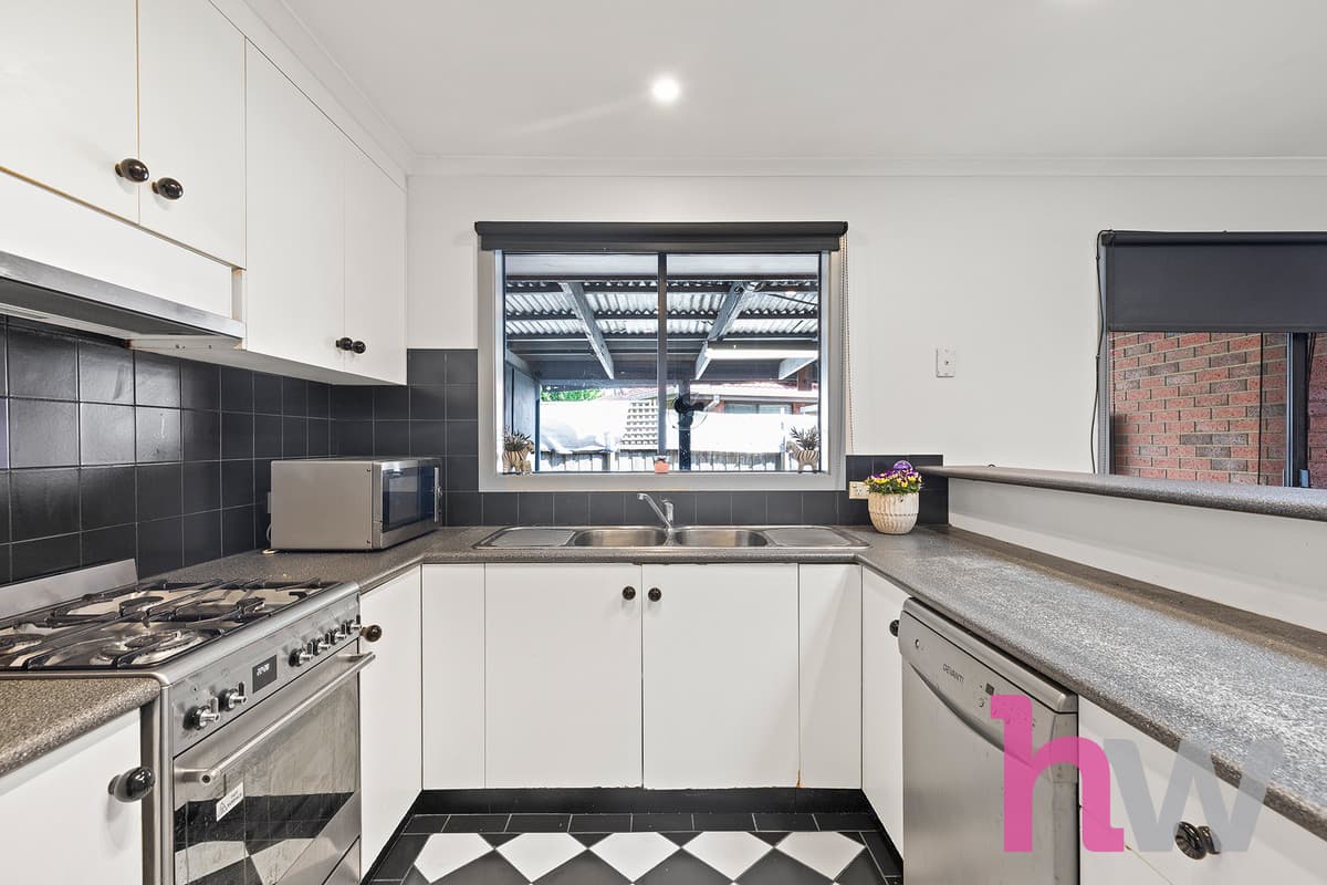 26 Meadenhall Drive, ST ALBANS PARK VIC 3219, St Albans Park - Thumbnail 3