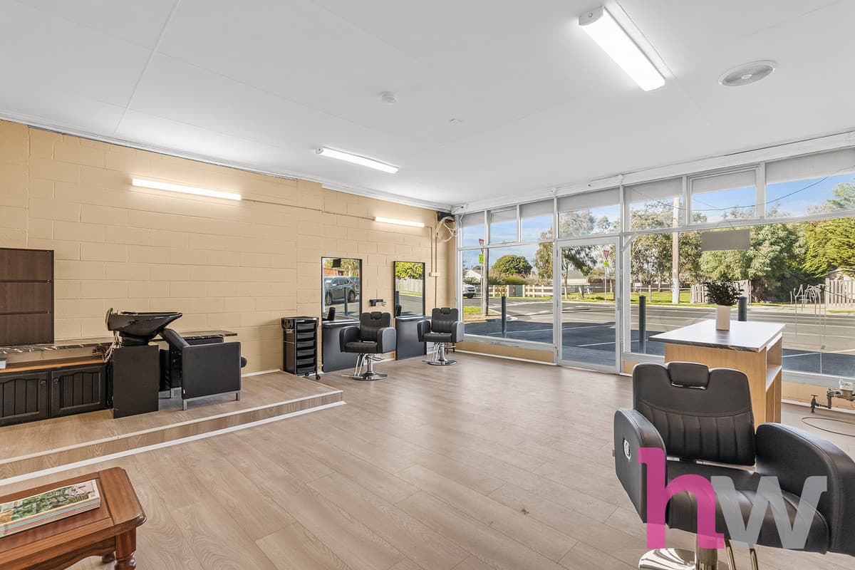 Unit 1 and 2 / 142 Wilsons Road, WHITTINGTON VIC 3219, Whittington - Thumbnail 2