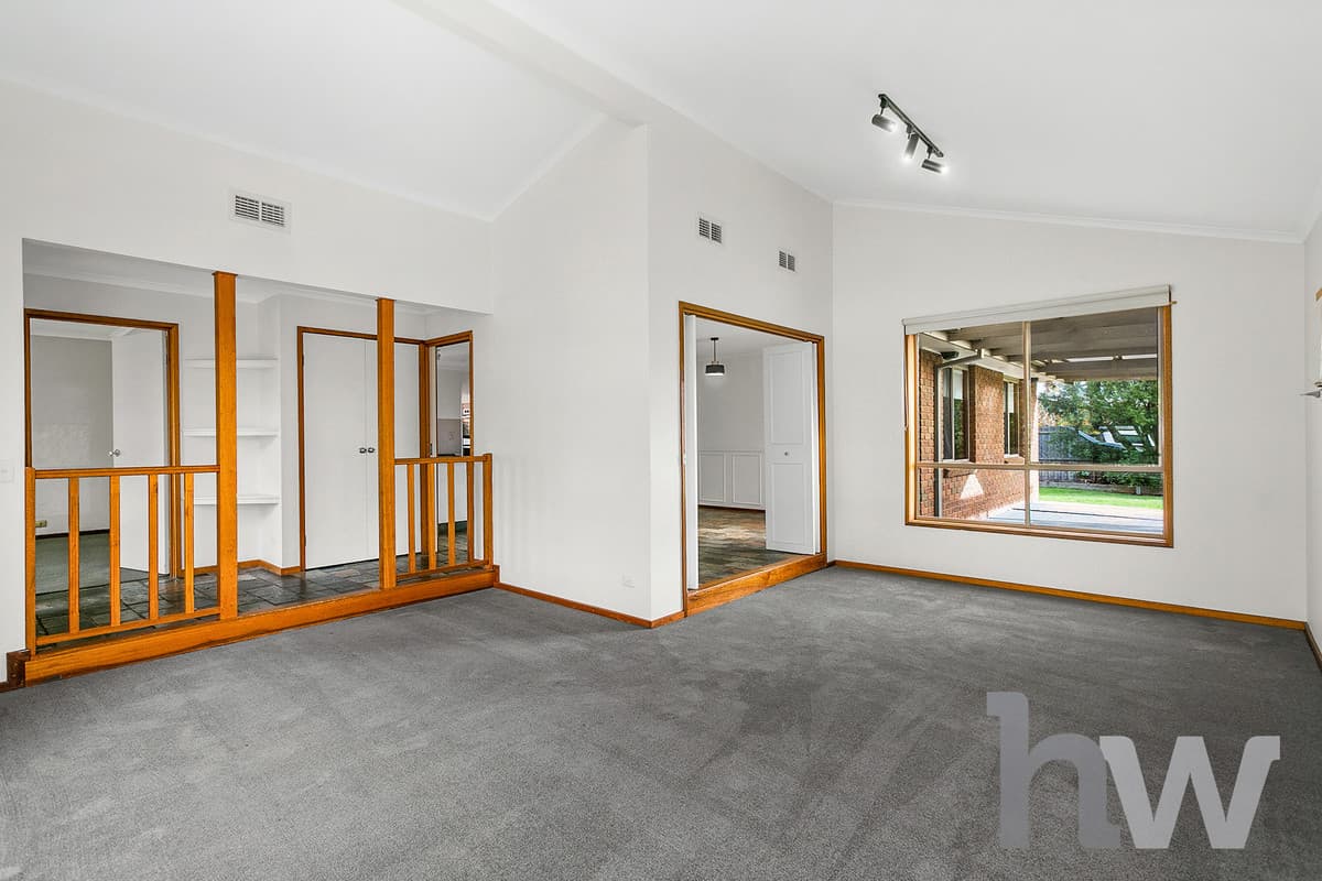 11 Klemke Court, GROVEDALE VIC 3216, Grovedale - Thumbnail 2