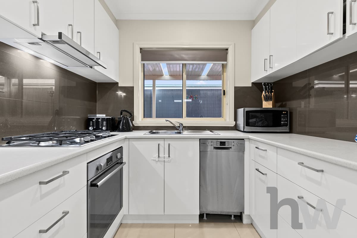 8 / 15-19 Thompson Street, WHITTINGTON VIC 3219, Whittington - Thumbnail 4