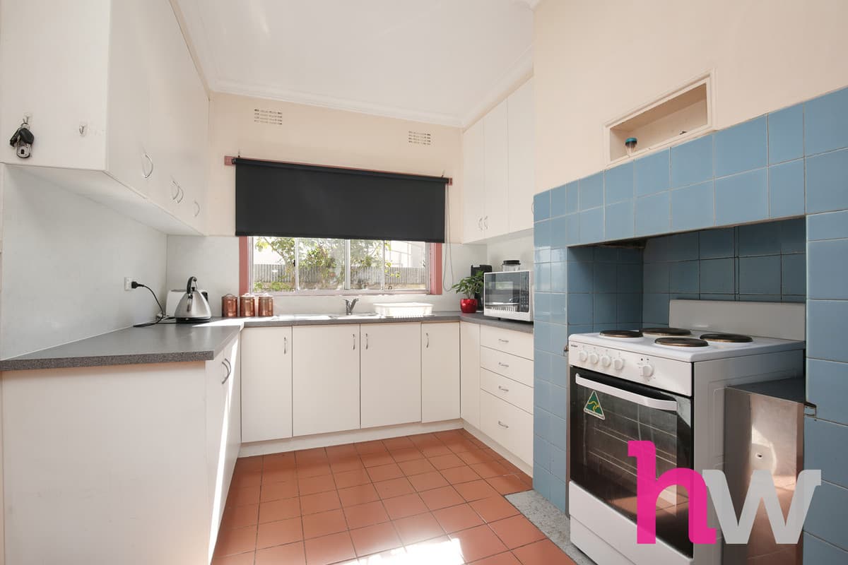 28 Townsend Road, ST ALBANS PARK VIC 3219, St Albans Park - Thumbnail 4