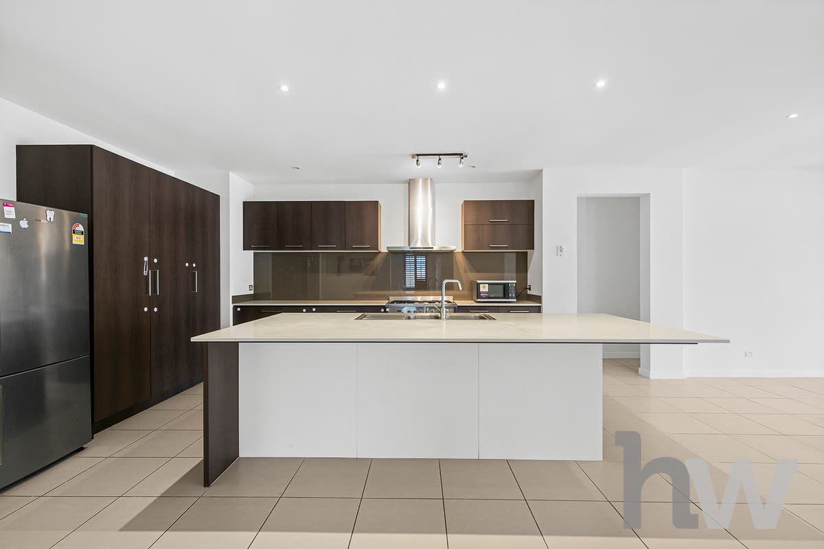 12 Sugargum Drive, WAURN PONDS VIC 3216, Waurn Ponds - Thumbnail 3
