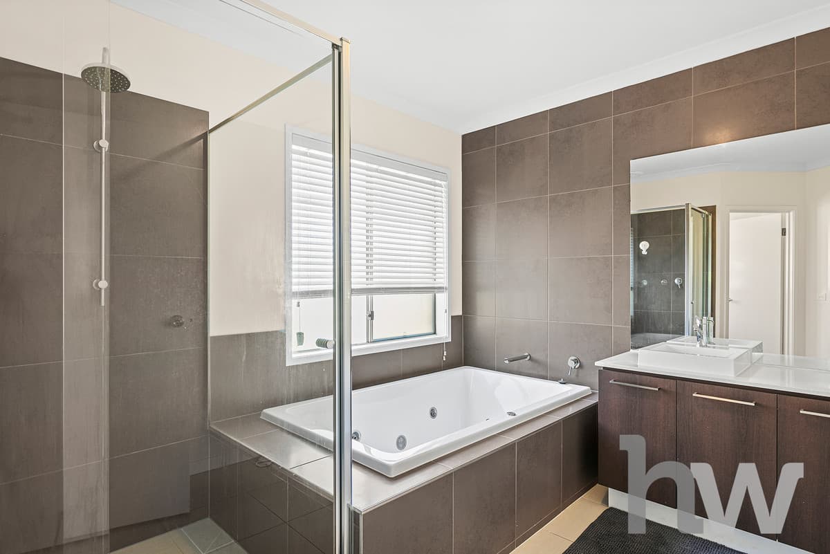 12 Sugargum Drive, WAURN PONDS VIC 3216, Waurn Ponds - Thumbnail 6