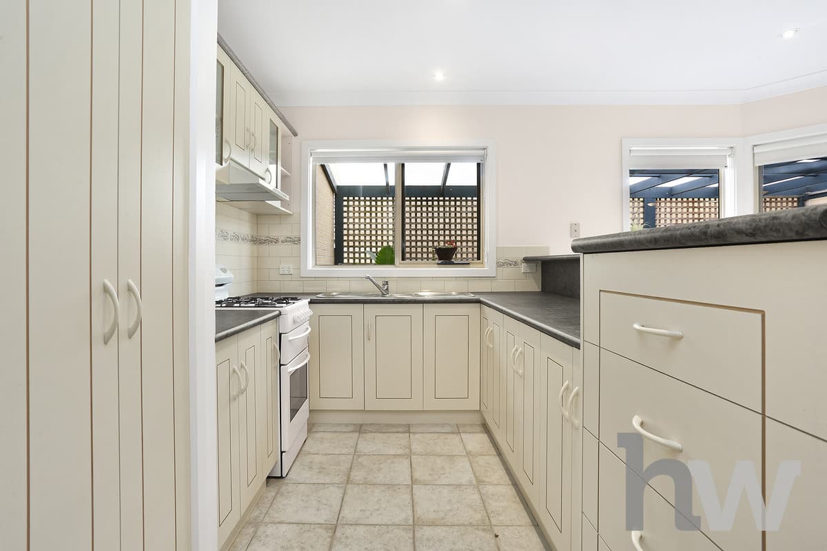 8 Burlington Crescent, LEOPOLD VIC 3224, Leopold - Thumbnail 3