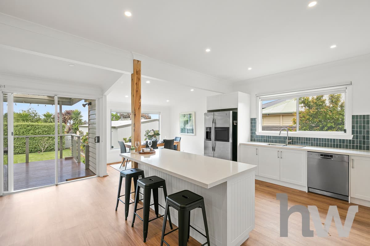 21 Bayview Parade, HAMLYN HEIGHTS VIC 3215, Hamlyn Heights - Thumbnail 3