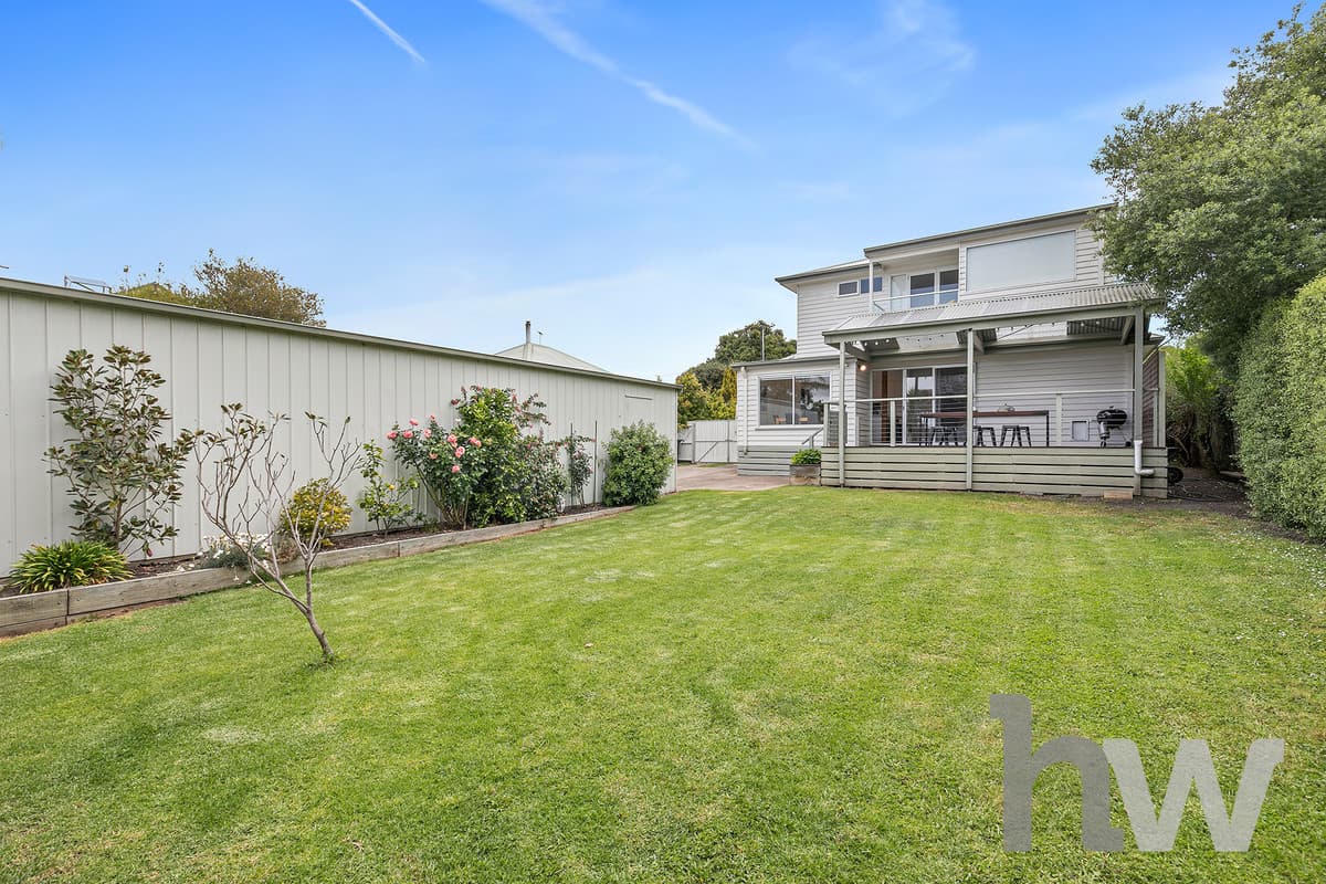 21 Bayview Parade, HAMLYN HEIGHTS VIC 3215, Hamlyn Heights - Thumbnail 7