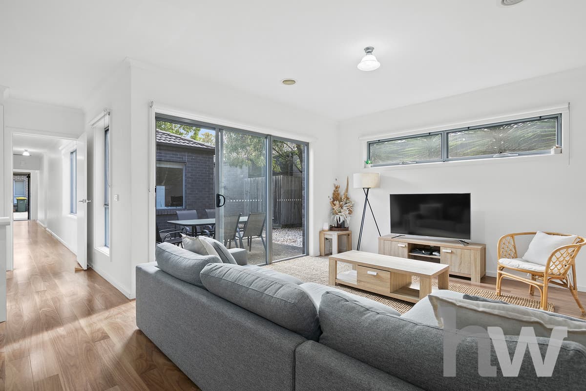 8 / 31-33 Helms Street, NEWCOMB VIC 3219, Newcomb - Image 1