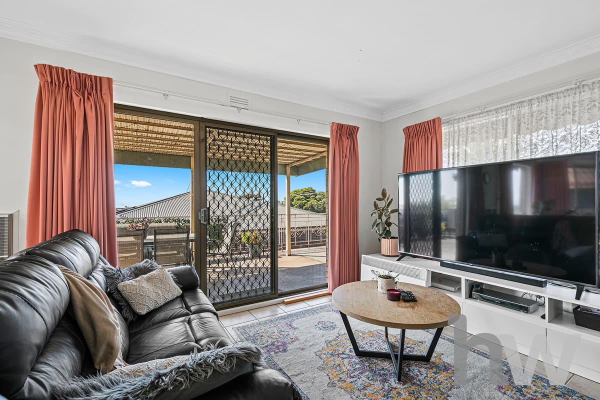 2 Ruhamah Avenue, BELL POST HILL VIC 3215, Bell Post Hill - Thumbnail 3