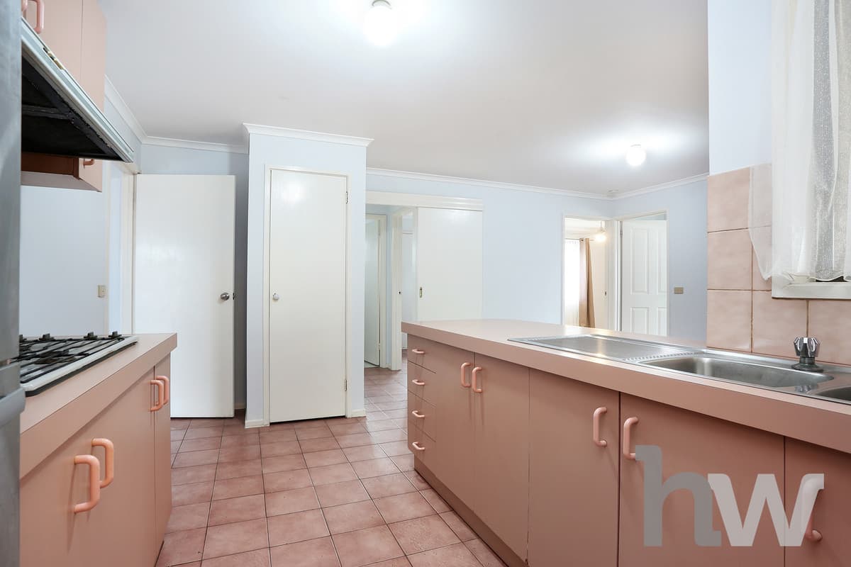 9 Ottoman Court, ST ALBANS PARK VIC 3219, St Albans Park - Thumbnail 4
