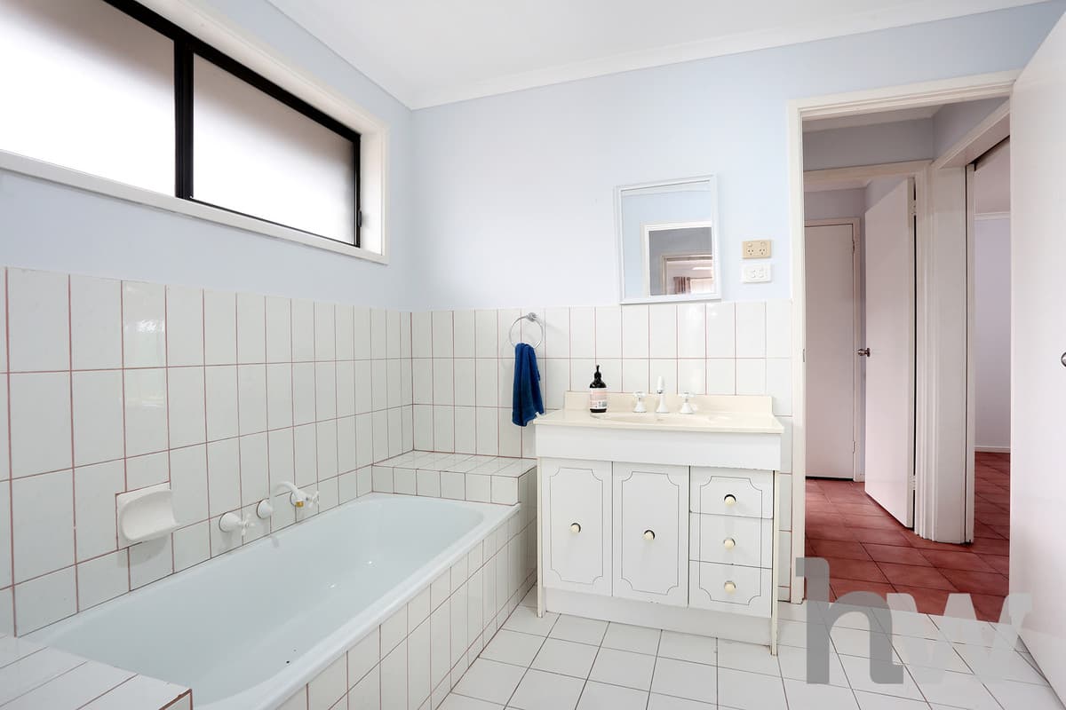 9 Ottoman Court, ST ALBANS PARK VIC 3219, St Albans Park - Thumbnail 8