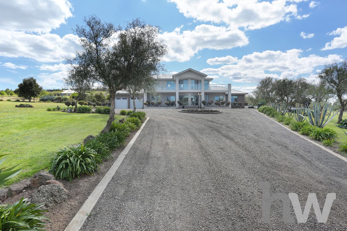 240 Tower Hill Drive, LOVELY BANKS VIC 3213, Lovely Banks - Thumbnail 2