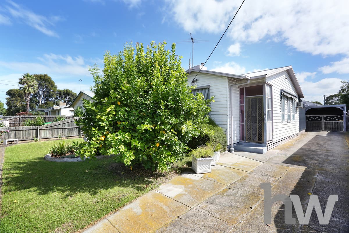 74 Swallow Crescent, NORLANE VIC 3214, Norlane - Thumbnail 2