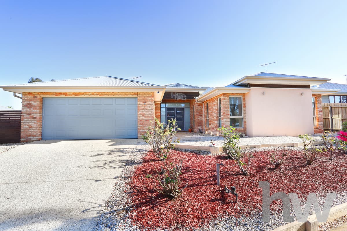3 Darriwell Drive, BANNOCKBURN VIC 3331, Bannockburn - Thumbnail 2