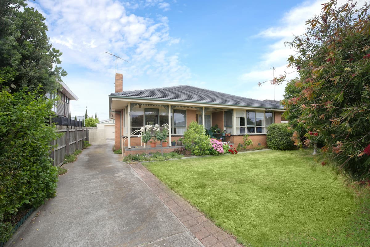 27 Durran Street, ST ALBANS PARK VIC 3219, St Albans Park - Thumbnail 2
