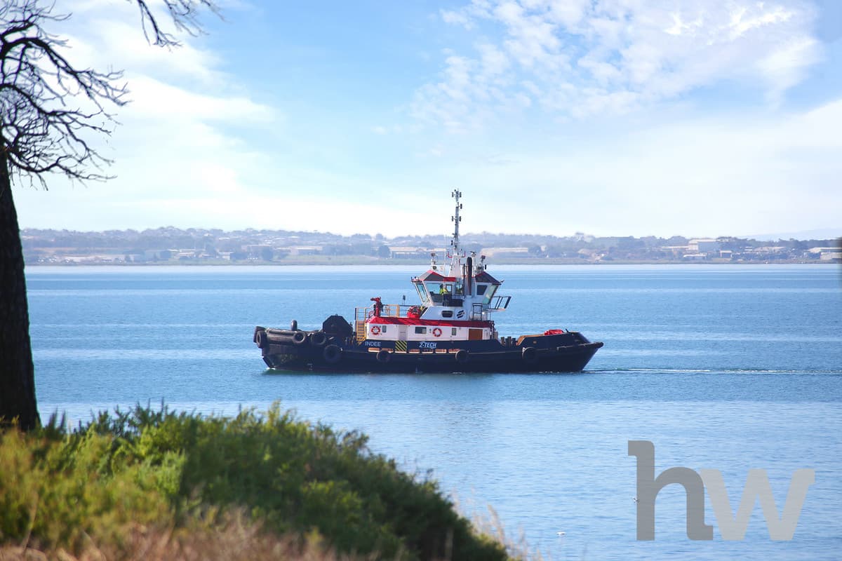 35 The Esplanade, NORTH SHORE VIC 3214, North Shore - Thumbnail 2