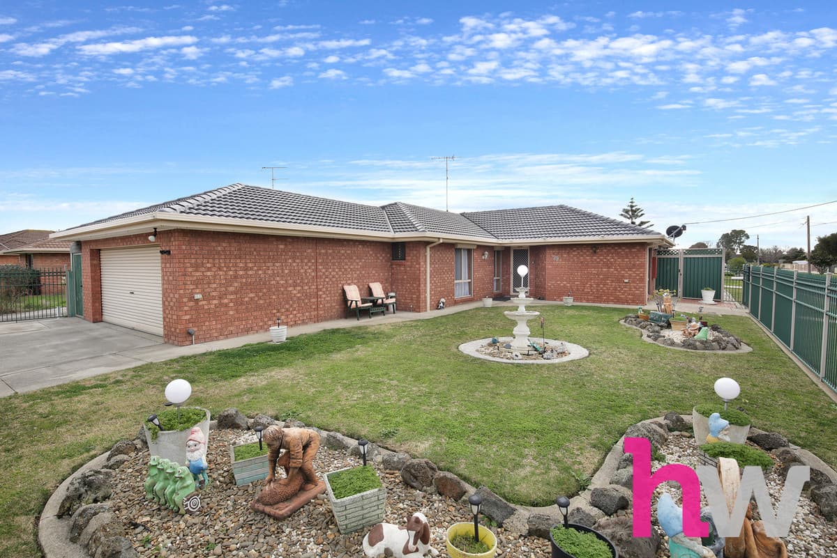 29 Filipi Drive, ST ALBANS PARK VIC 3219, St Albans Park - Thumbnail 2