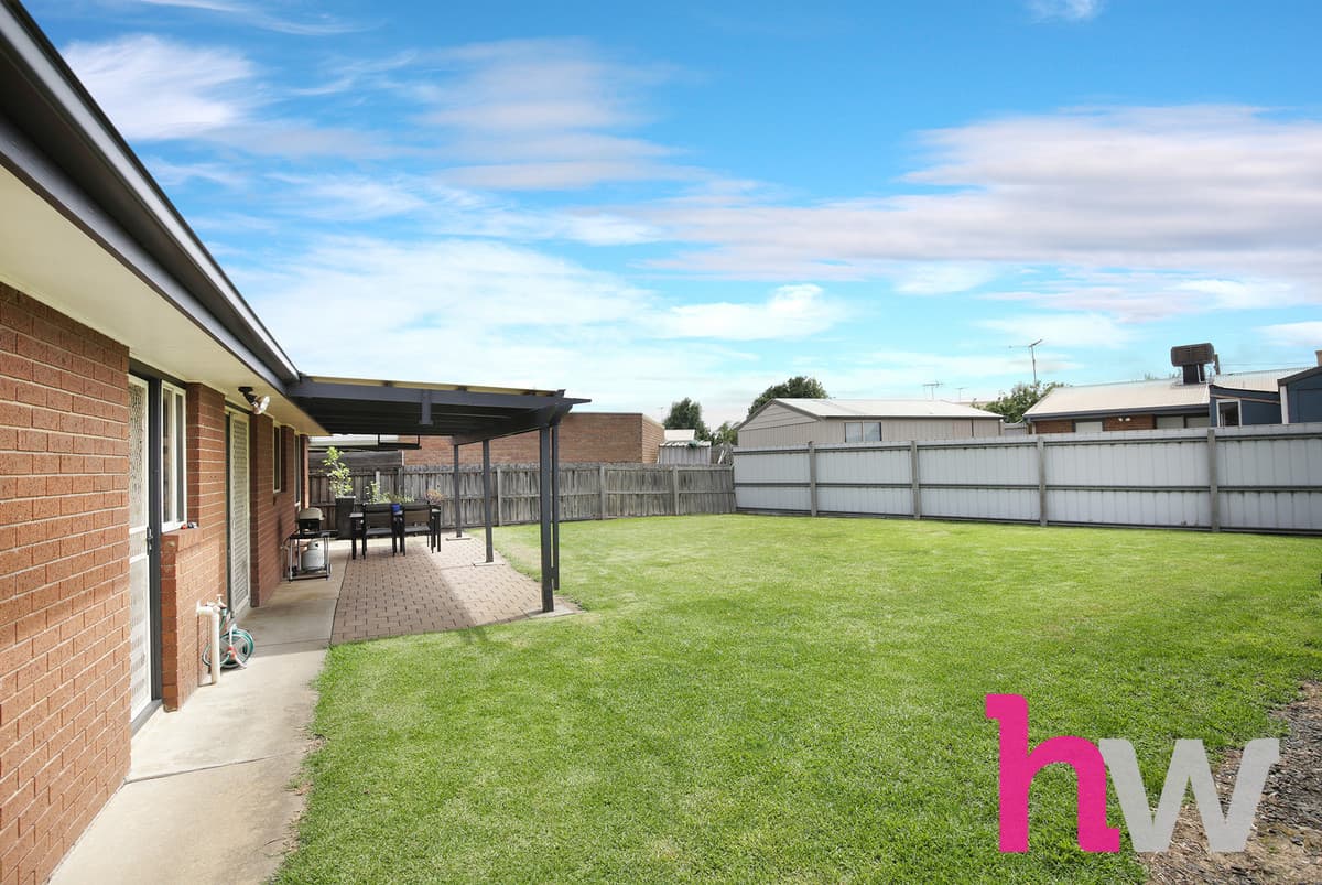 20 Enfield Drive, ST ALBANS PARK VIC 3219, St Albans Park - Thumbnail 2