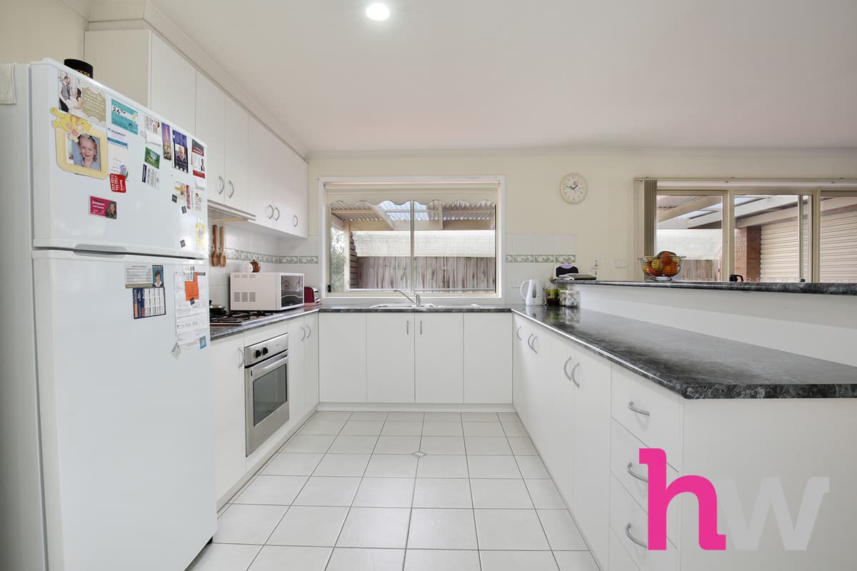 20 Bronte Court, ST ALBANS PARK VIC 3219, St Albans Park - Thumbnail 6