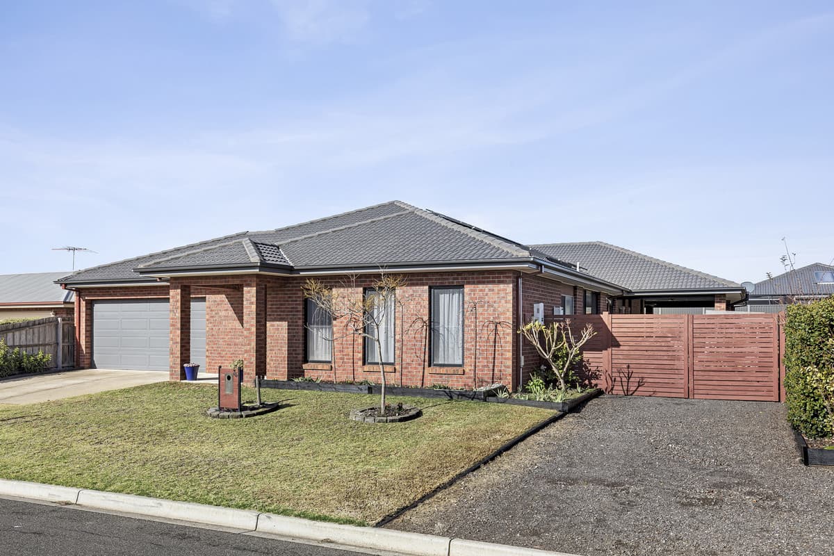 75 Country Gardens Drive, LARA VIC 3212, Lara - Thumbnail 2