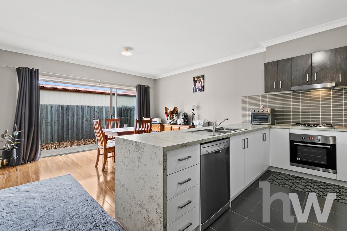 2 / 83 Flinders Avenue, LARA VIC 3212, Lara - Thumbnail 4