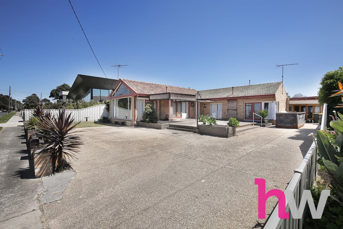 33 The Esplanade, NORTH SHORE VIC 3214, North Shore - Thumbnail 4