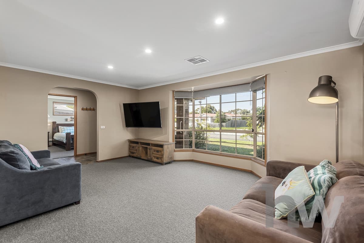 11 Brunel Close, LARA VIC 3212, Lara - Thumbnail 3