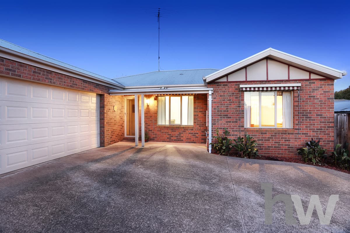 2 / 7 Forest Road South, LARA VIC 3212, Lara - Image 1