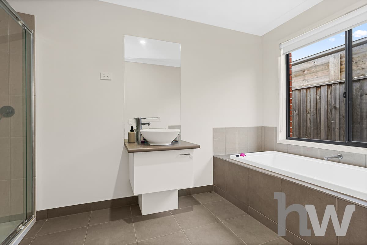 10 Cabernet Court, BANNOCKBURN VIC 3331, Bannockburn - Thumbnail 8