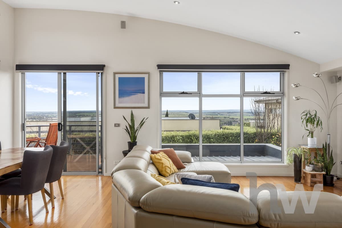 19 Horizon Court, HIGHTON VIC 3216, Highton - Thumbnail 2