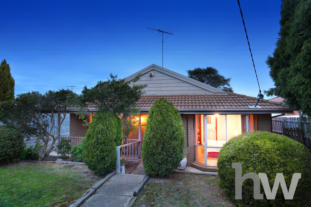 19 Mulholland Crescent, GROVEDALE VIC 3216, Grovedale - Thumbnail 2