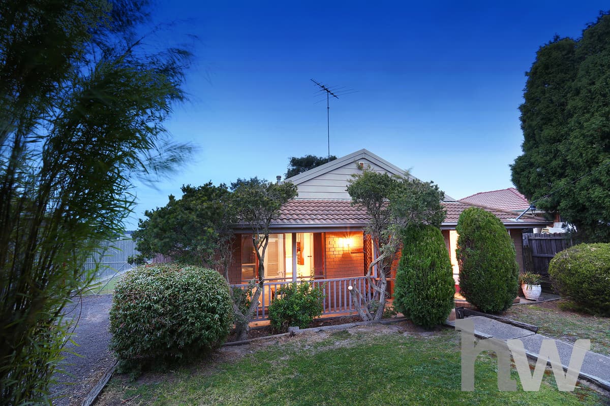 19 Mulholland Crescent, GROVEDALE VIC 3216, Grovedale - Thumbnail 3
