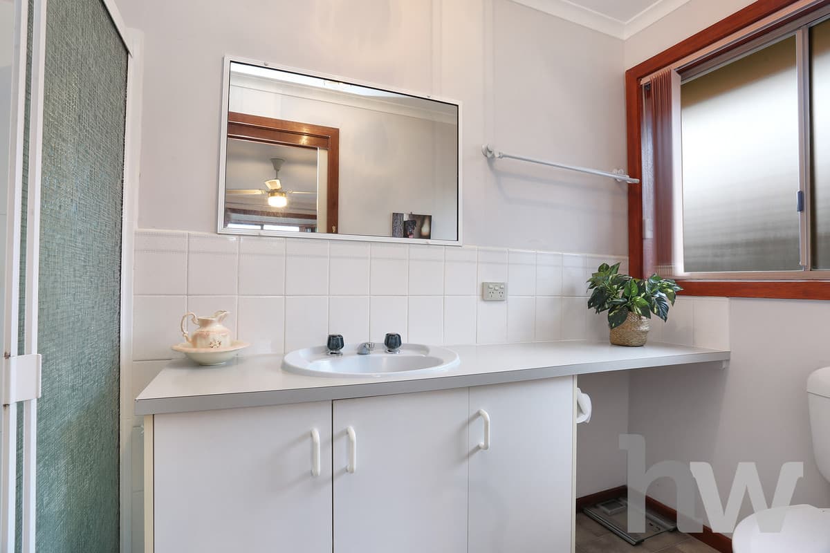 19 Mulholland Crescent, GROVEDALE VIC 3216, Grovedale - Thumbnail 6